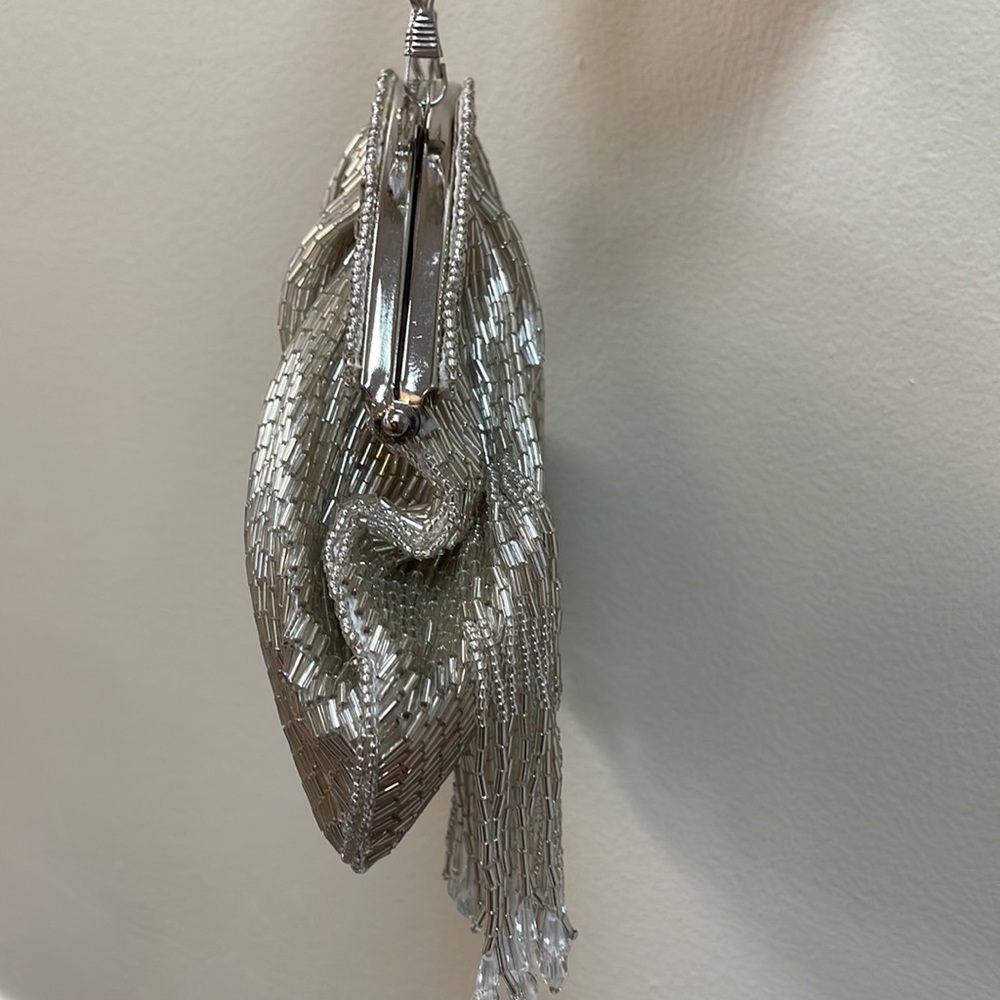 New Women’s Zhuu Claudia Clutch From Anthropologie!!🔥🔥🔥 - Picture 7 of 16